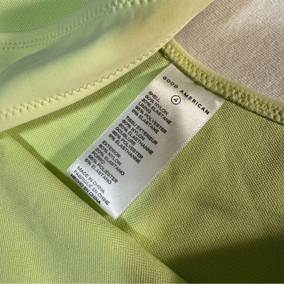 GOOD AMERICAN {NWT} Compression Hot Shoulder Swim Top | key lime | 4 / XL 14-16 - Picture 5 of 5